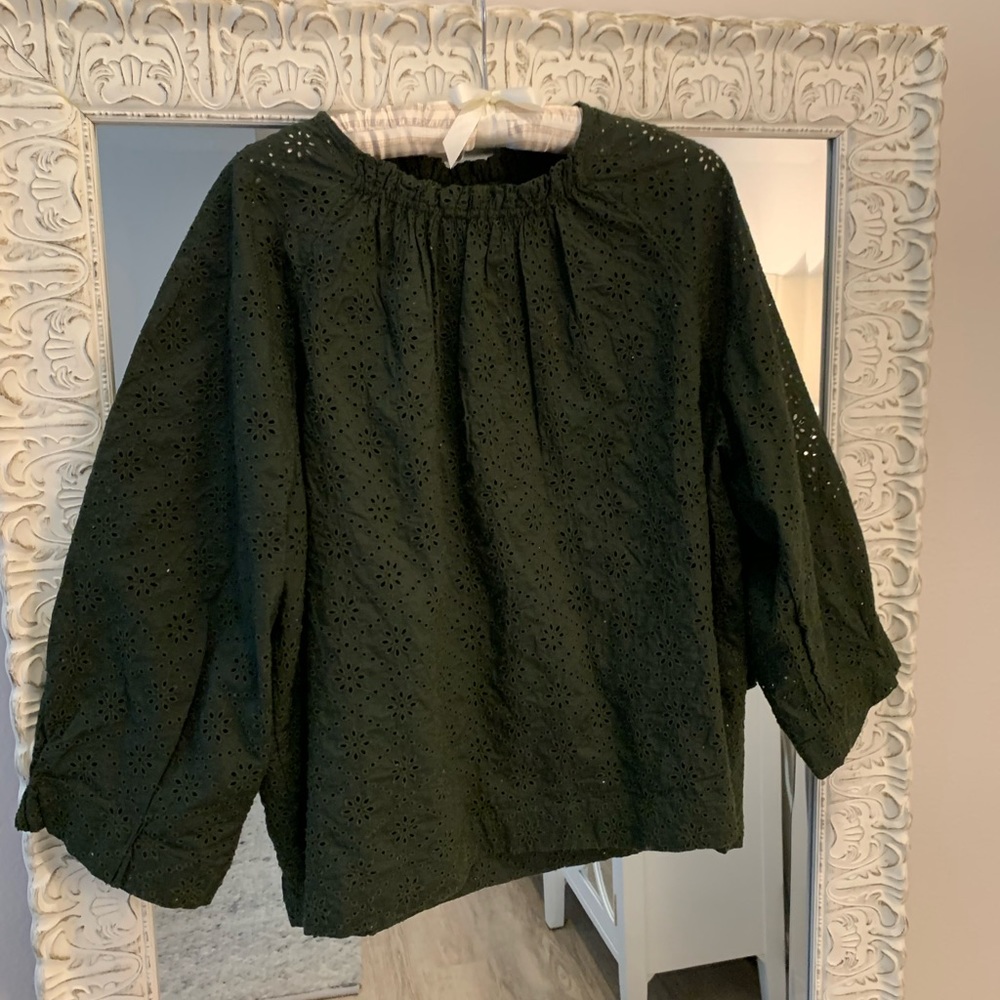 Moss green eyelet blouse by Gap. Gathered feminine neck. For work and play.
